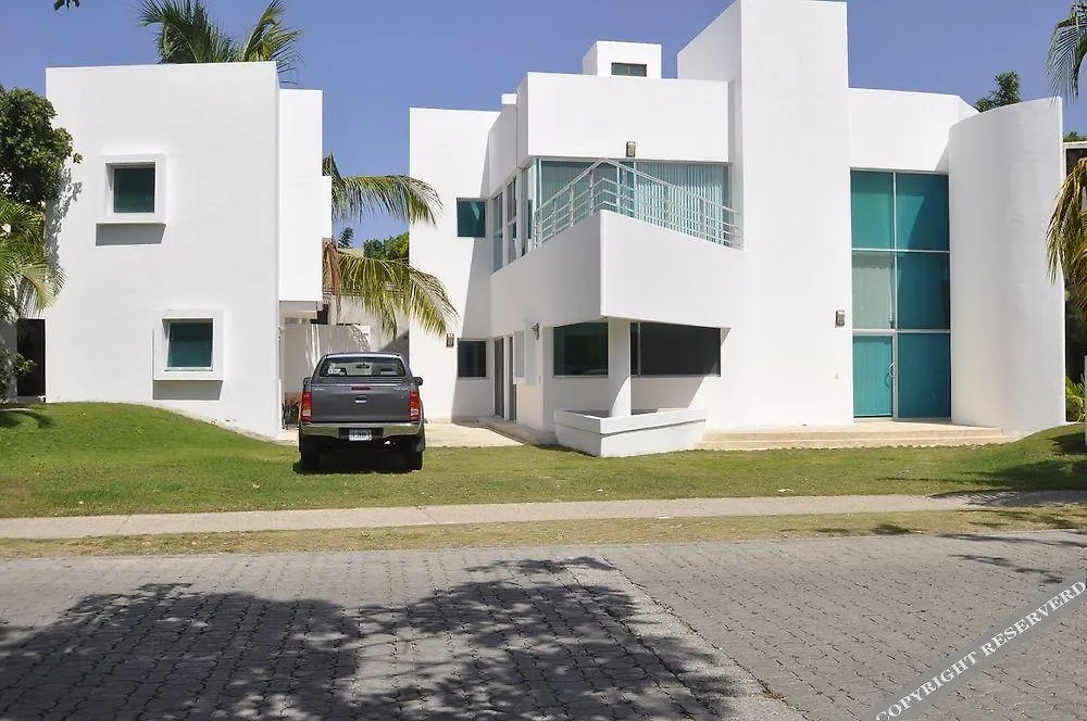 Willa White House By Vimex Playa del Carmen 0*,